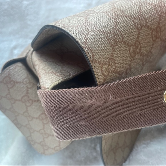 Gucci Supreme Canvas Diaper Bag with Changing Pad - Picture 11 of 13